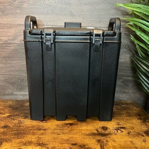 Carlisle LD250N03 - Cateraide™ LD Insulated Beverage Server 2.5 Gallon - Black - Picture 11 of 16